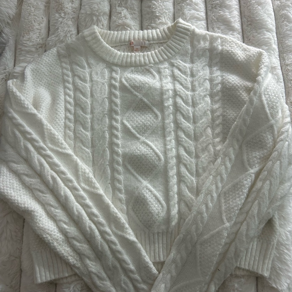Gianni Bini Ivory Cropped Cable Knit Sweater